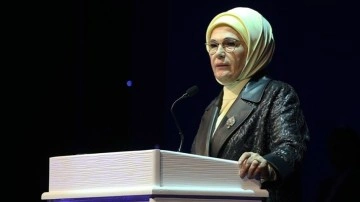 Emine Erdoğan: Milli irade, bükülmez bir bilektir. Karşısında hiçbir güç duramaz, duramayacaktır