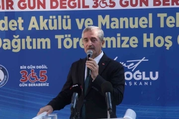 Engelliler için 137 akülü ve manuel sandalye