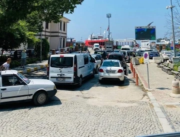 Erdek’in yazın artan trafik çilesi