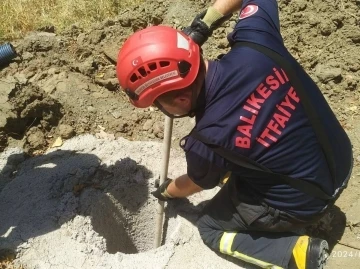 Erdek’te çukura düşen yavru domuzun imdadına itfaiye yetişti
