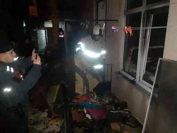 Erdek’te elektrikli battaniye evi küle çevirdi