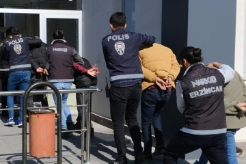 Erzincan’da çeşitli suçlardan aranan 48 kişi yakalandı
