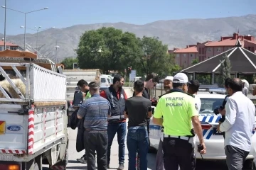 Erzincan’da toplamda 40 yıl hapis cezası bulunan toplamda 4 kişi yakalandı
