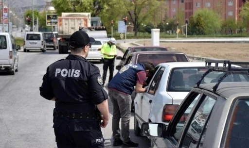 Erzincan polis ve jandarmasından olaylara karşı yüzde yüze yakın başarı
