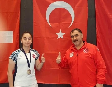 Erzincanlı badmintoncu Korkut, Avusturya’da 3’ncü oldu
