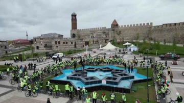 Erzurum’da bisiklet turu etkinliğine yoğun ilgi
