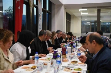 Esen depremzedelerle iftarda buluştu
