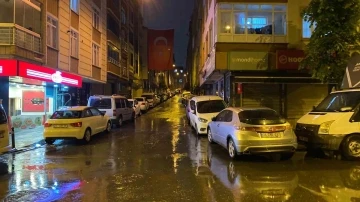 Esenler’de cadde ortasında tekme tokat kavga: 1 yaralı
