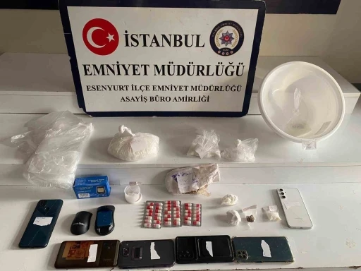 Esenyurt’ta polisin takibe aldığı ev uyuşturucu yuvası çıktı
