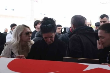 Eski 3. Ordu Komutanı emekli Orgeneral Berk toprağa verildi
