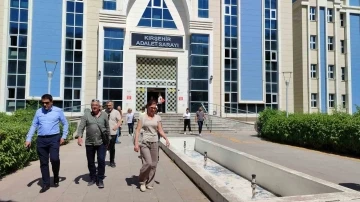 Eski öğrencisinin tacizine uğradığı iddia edilen akademisyen: &quot;7 aydır evimde esirim&quot;