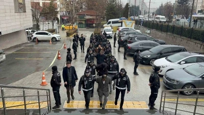 Eskişehir’de tefecilik suçundan mahkeme sevk edilen şüphelilerin 4’ü tutuklandı
