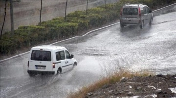 Eskişehir'de sağanak etkili oldu