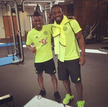 Essien’den, Atsu mesajı: &quot;Hayatta olduğunu umuyor ve dua ediyorum&quot;
