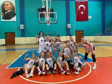 ESTÜ Erkek ve Kadın Basketbol Takımları Kütahya’da şampiyonluk yaşadı
