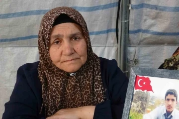 Evlat nöbetindeki Bedriye Uslu: “Oğlum, en güzel yer anne ve babanın yanıdır”
