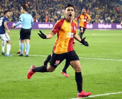 Falcao futbolu bıraktı