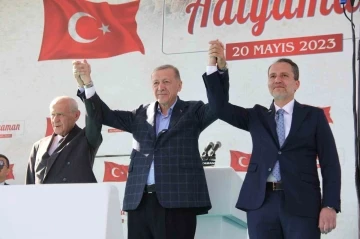 Fatih Erbakan: &quot;Milletimiz değerlerimizle, inancımızla barışık olmayanlara ülkeyi teslim etmedi&quot;
