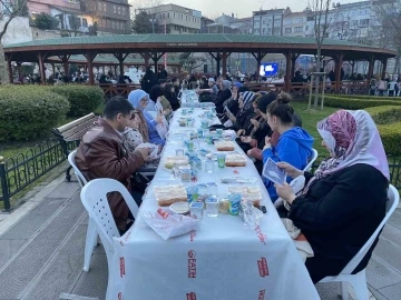 Fatih’te 5 bin kişi iftar sofrasında buluştu
