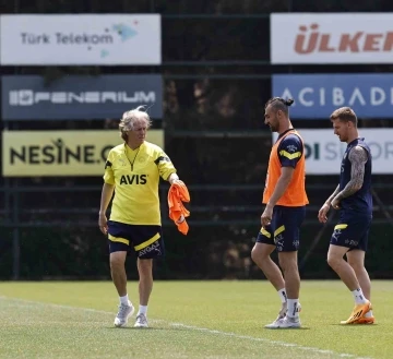 Fenerbahçe, Başakşehir maçı hazırlıklarını sürdürdü
