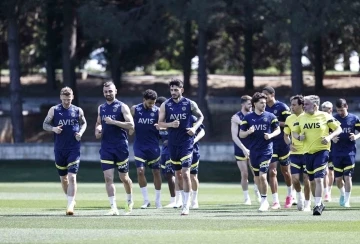 Fenerbahçe, Galatasaray maçı hazırlıklarına başladı
