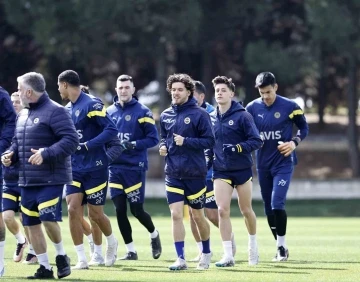 Fenerbahçe, Sevilla maçı hazırlıklarını sürdürdü
