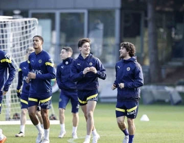 Fenerbahçe, Sevilla maçı hazırlıklarını sürdürdü