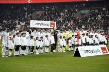 Fernando Santos’tan 4 değişiklik
