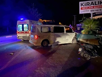 Fethiye’de minibüs İle kamyonet çarpıştı: 2 yaralı
