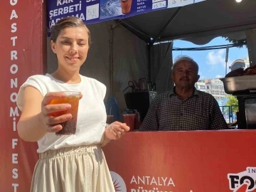 Foodfest’te Yörük gelenekleri: Fethiye karlaması Antalyalıları serinletti
