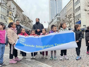 Frankfurt’un ana caddesi Ramazan ayı için aydınlatıldı
