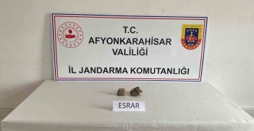 Fransa’dan esrar sipariş etti