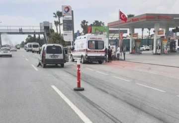 Fren yapan minibüs otoyolu birbirine kattı: 2’si turist 6 yaralı
