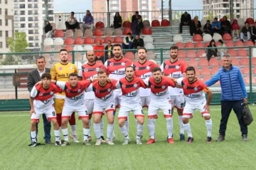 Futbol Disiplin Kurulu’ndan Hüseyin Pekşan’a 20 maç ceza
