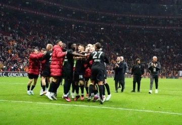 Galatasaray galibiyet serisini 17’e çıkardı