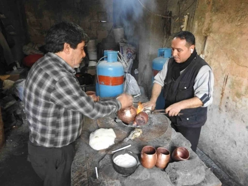 Gaziantep’in son kalaycı ustaları mesleklerini yaşatmaya çalışıyor
