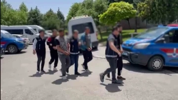 Gaziantep’te göçmen kaçakçılığı yapan 6 kişiye gözaltı
