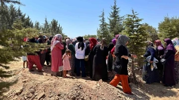 Gaziantep’te gölette boğulan 2’si kardeş 3 kişi defnedildi
