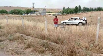 Gaziantep’te yoldan çıkan otomobil tarlaya uçtu: 1 yaralı
