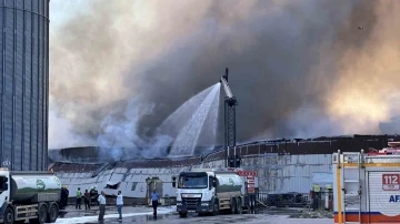 Gaziantep’teki yangına müdahale sürüyor
