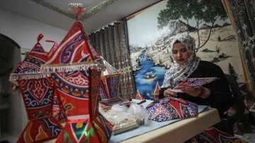 Gazze'de yoğun mesaiyle hazırlanan "ramazan fenerleri" evlere renk katıyor