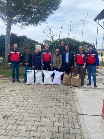 Gediz’de hibe destekli tohumlar çiftçilere dağıtıldı
