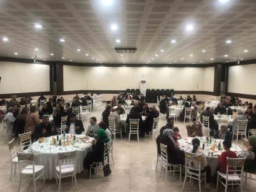 Gediz Kaymakamı Hakan Alkan yetim çocuklarla iftarda bir araya geldi
