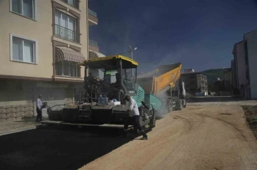 Gemlik Belediyesi’nden yol yapım atağı
