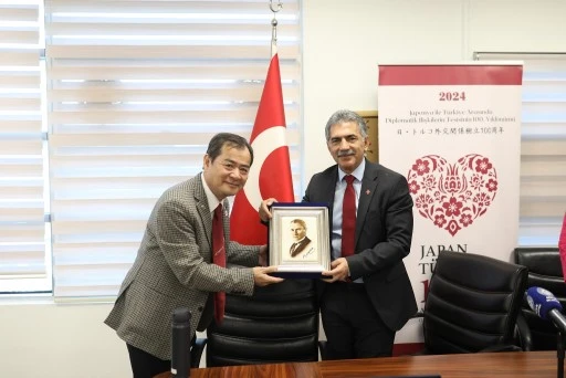 Gemlik ve Japonya'nın Nanao Belediyesi kardeş şehir oldu