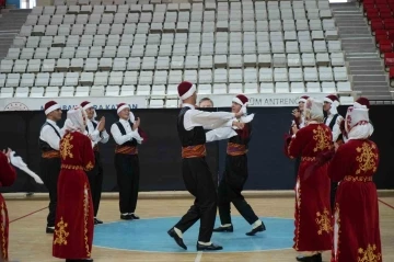 Genç yetenekler, halk oyunlarında hünerlerini sergiledi
