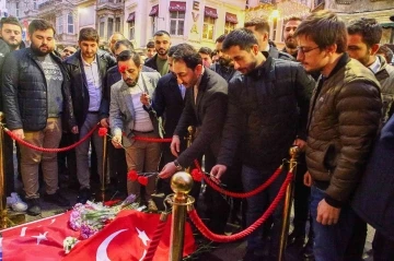 Gençler İstiklal Caddesi’ndeki terör saldırısında hayatını kaybedenleri andı
