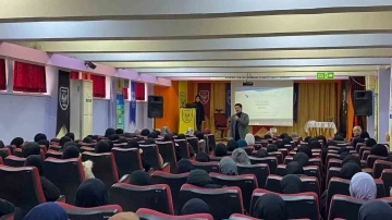 Gençlerde merhamet bilinci semineri
