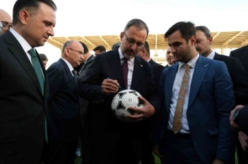 Gençlik ve Spor Bakanı Kasapoğlu, Manisa'da