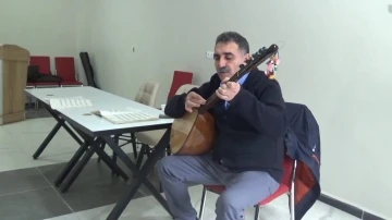 Gezici Bağlama Atölyesi ile bağlama gelecek nesillere aktarılıyor
